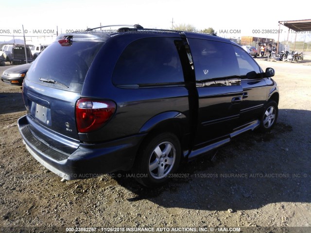 2D4GP44L25R500604 - 2005 DODGE GRAND CARAVAN SXT BLUE photo 4