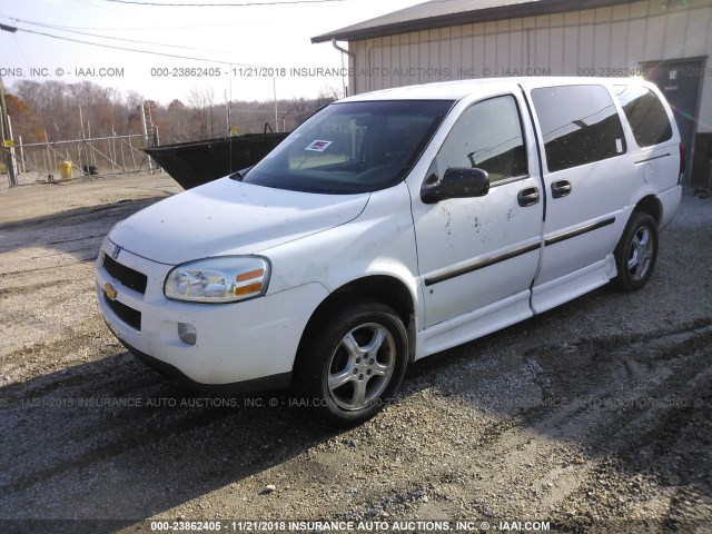 1GBDV13W58D206237 - 2008 CHEVROLET UPLANDER INCOMPLETE WHITE photo 2