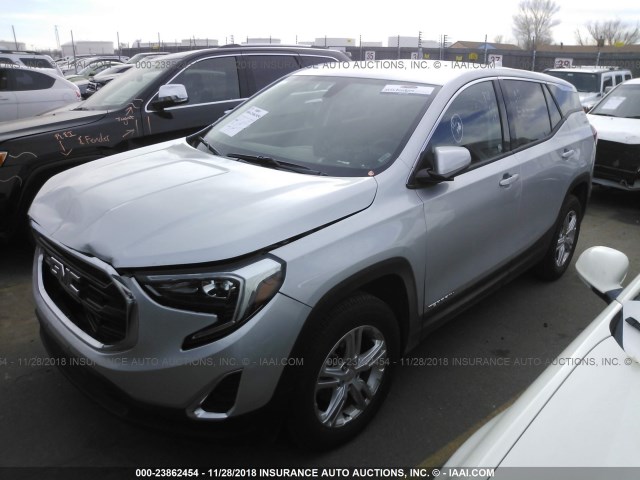 3GKALTEV8JL327563 - 2018 GMC TERRAIN SLE SILVER photo 2