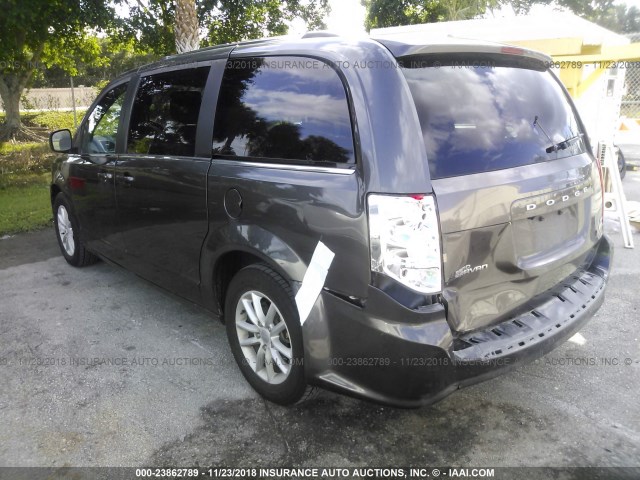 2C4RDGCG2JR223077 - 2018 DODGE GRAND CARAVAN SXT GRAY photo 3