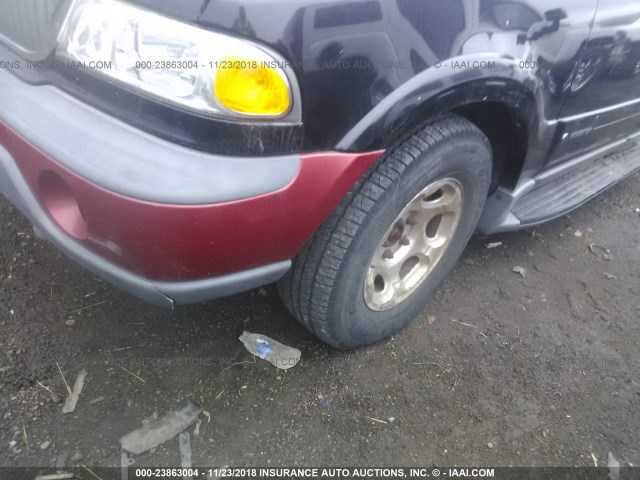 5LMFU28R62LJ03964 - 2002 LINCOLN NAVIGATOR 黑色 照片 6