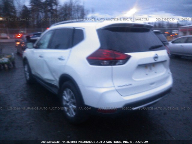 KNMAT2MT3JP555268 - 2018 NISSAN ROGUE S/SV WHITE photo 3