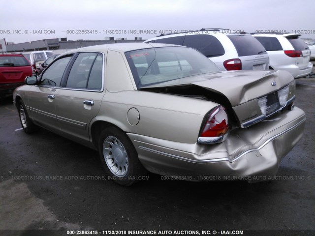 2FAFP74W0YX171315 - 2000 FORD CROWN VICTORIA LX TAN photo 3