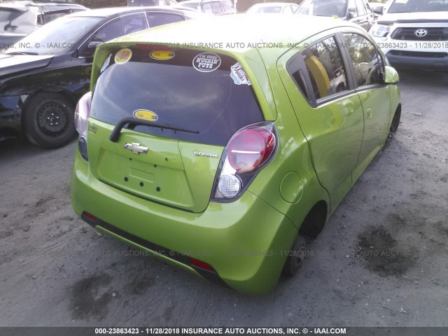 KL8CB6S99FC747456 - 2015 CHEVROLET SPARK LS GREEN photo 4