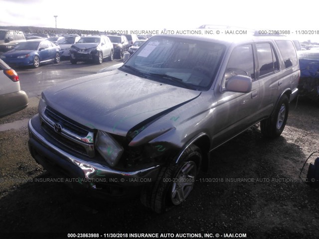 JT3GN86R210211758 - 2001 TOYOTA 4RUNNER SR5 SILVER photo 2