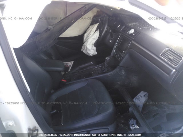 1VWDT7A35HC021251 - 2017 VOLKSWAGEN PASSAT R-LINE Ağ foto 5