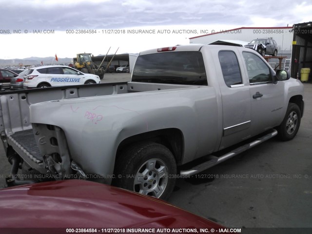 1GCEC19JX7Z502227 - 2007 CHEVROLET SILVERADO C1500 SILVER photo 4