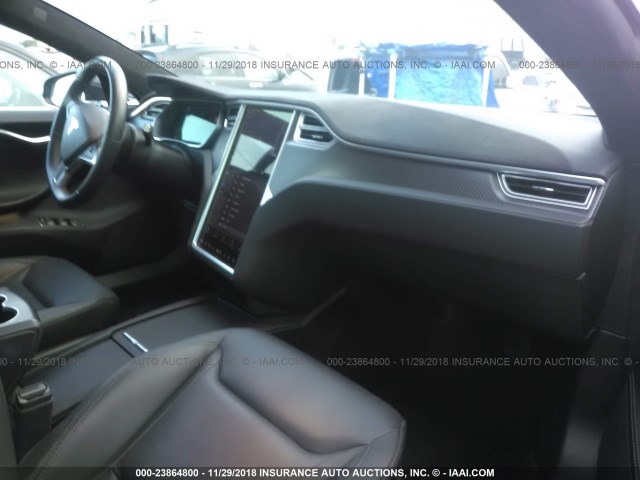 5YJSA1E10GF164020 - 2016 TESLA MODEL S BLACK photo 5