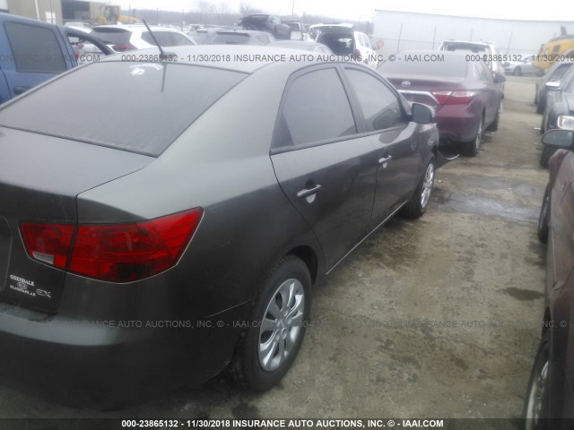 KNAFU4A2XC5547447 - 2012 KIA FORTE EX GRAY photo 4