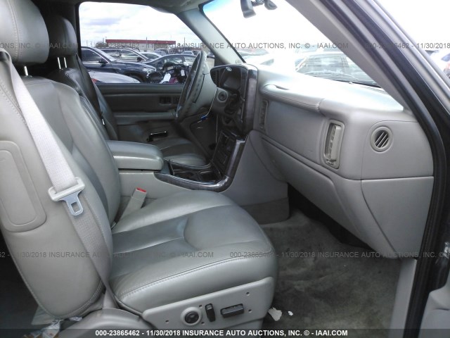 1GKEK63U26J162768 - 2006 GMC YUKON DENALI BLACK photo 5