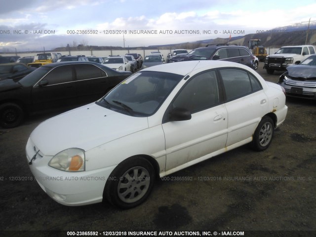 KNADC125556374452 - 2005 KIA RIO WHITE photo 2