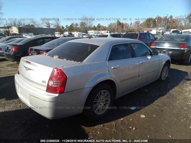 2C3KA53G68H109098 - 2008 CHRYSLER 300 TOURING SILVER photo 4