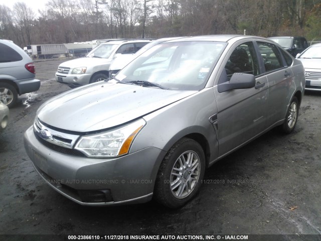 1FAHP35N58W264818 - 2008 FORD FOCUS SE/SEL/SES GRAY photo 2