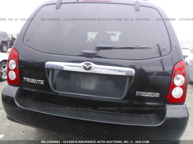 4F2CZ06105KM35387 - 2005 MAZDA TRIBUTE S BLACK photo 6