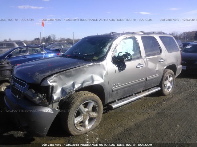 1GNSKBE08CR256093 - 2012 CHEVROLET TAHOE K1500 LT GRAY photo 2