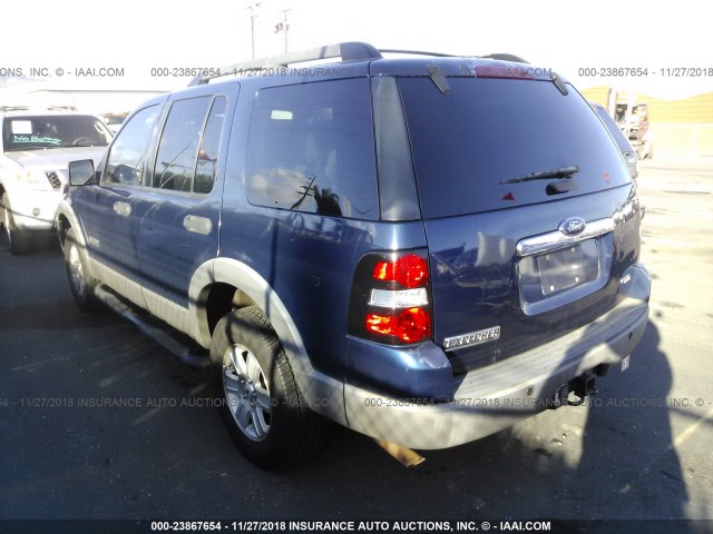 1FMEU63E66ZA01366 - 2006 FORD EXPLORER XLT BLUE photo 3