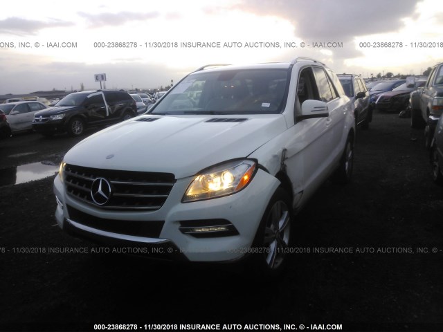 4JGDA5HB6DA180162 - 2013 MERCEDES-BENZ ML 350 4MATIC WHITE photo 2