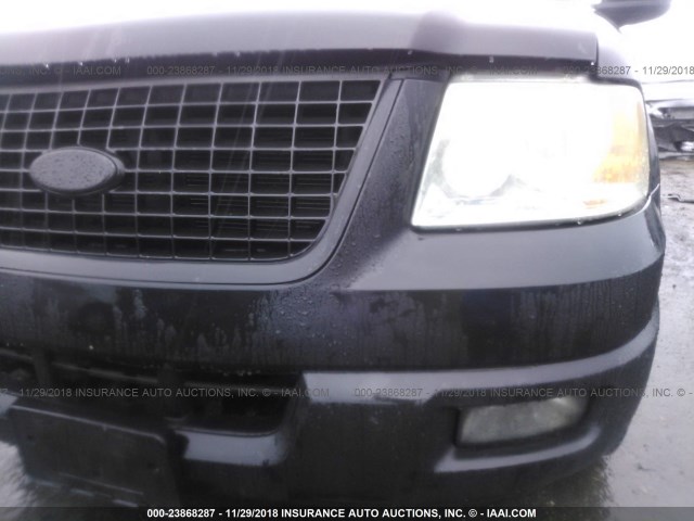 1FMRU15W14LA73828 - 2004 FORD EXPEDITION XLT BLACK photo 6