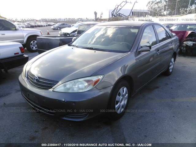 4T1BE32K34U935808 - 2004 TOYOTA CAMRY LE/XLE/SE GRAY photo 2