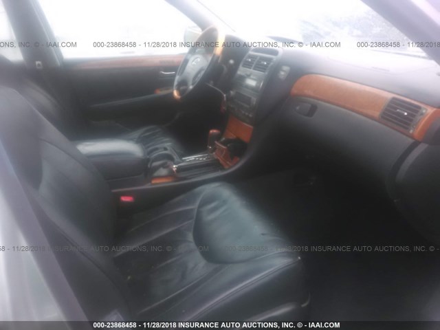 JTHBN30F620059328 - 2002 LEXUS LS 430 GRAY photo 5