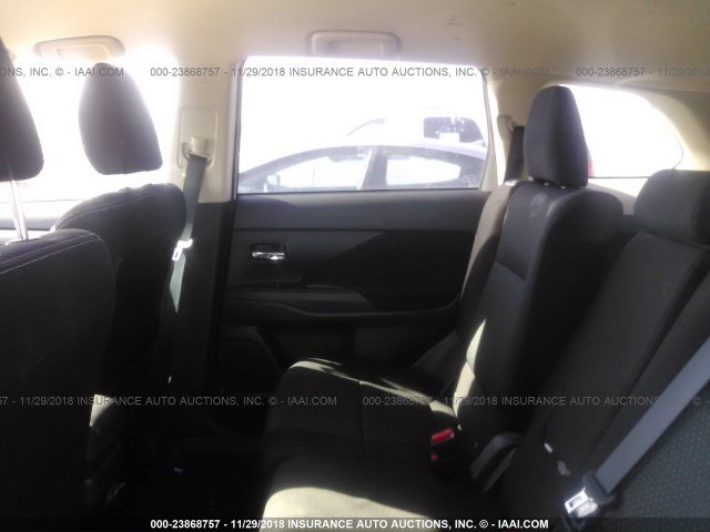 JA4AZ3A39HZ034170 - 2017 MITSUBISHI OUTLANDER SE/SEL WHITE photo 8