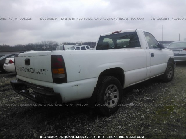 1GCEC14V75Z320668 - 2005 CHEVROLET SILVERADO C1500 WHITE photo 4