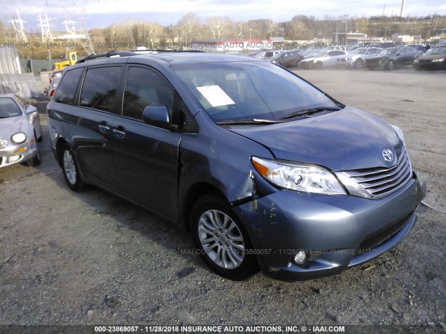 5TDYK3DC7GS717067 - 2016 TOYOTA SIENNA XLE/LIMITED BLUE photo 1