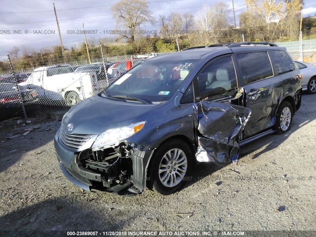 5TDYK3DC7GS717067 - 2016 TOYOTA SIENNA XLE/LIMITED BLUE photo 2