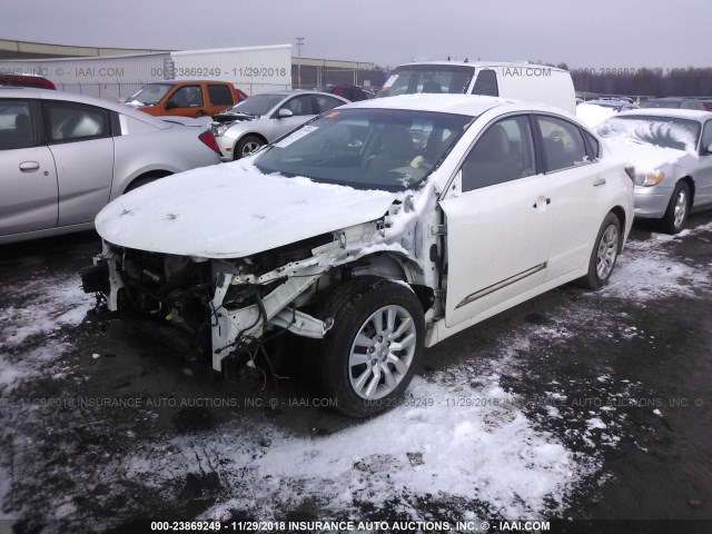 1N4AL3AP0EC137346 - 2014 NISSAN ALTIMA 2.5/S/SV/SL WHITE photo 2