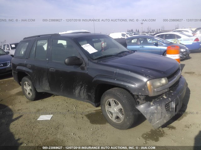 1GNDT13S142410478 - 2004 CHEVROLET TRAILBLAZER LS/LT BLACK photo 1