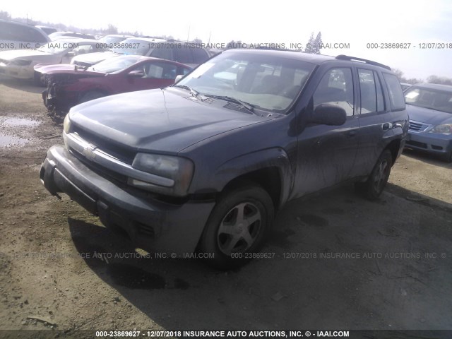 1GNDT13S142410478 - 2004 CHEVROLET TRAILBLAZER LS/LT BLACK photo 2