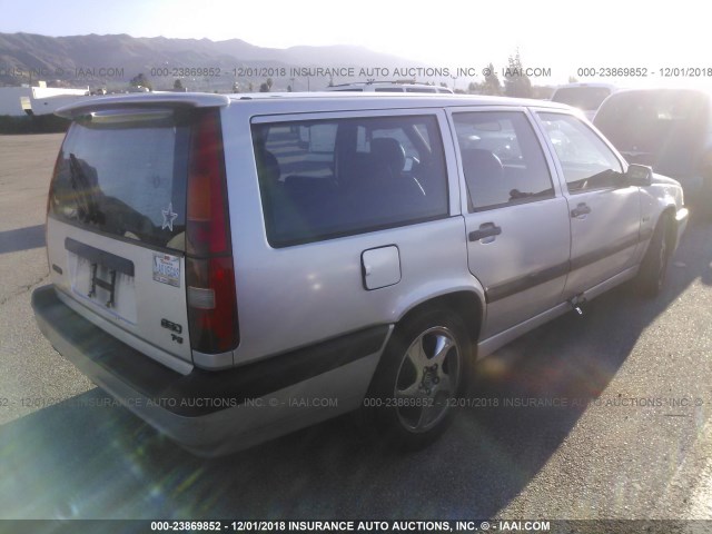 YV1LW5728V2314260 - 1997 VOLVO 850 T5 SILVER photo 4