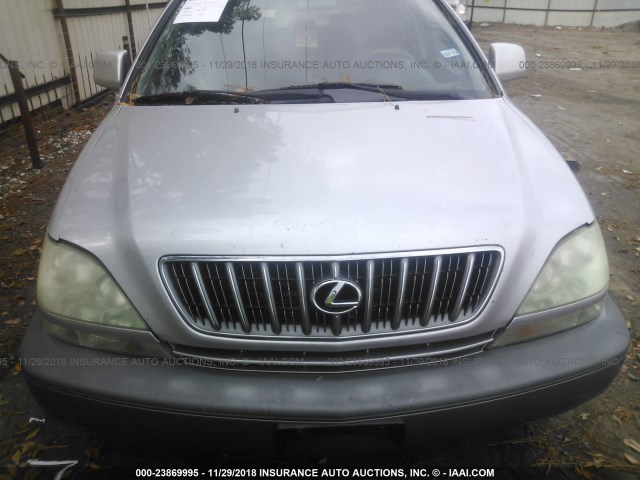 JTJGF10U020122220 - 2002 LEXUS RX 300 GRAY photo 6