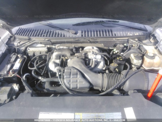 5LMFU28R23LJ03090 - 2003 LINCOLN NAVIGATOR 白色 照片 10