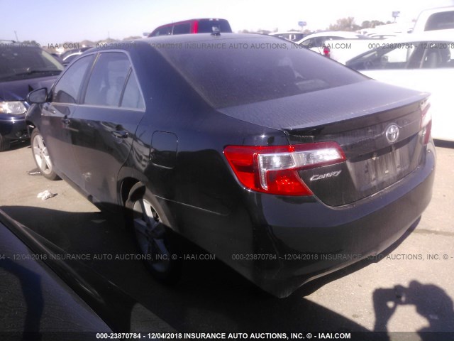 4T1BF1FK8EU736489 - 2014 TOYOTA CAMRY L/SE/LE/XLE 黑色 照片 3