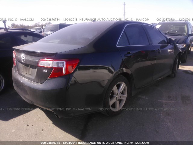 4T1BF1FK8EU736489 - 2014 TOYOTA CAMRY L/SE/LE/XLE 黑色 照片 4