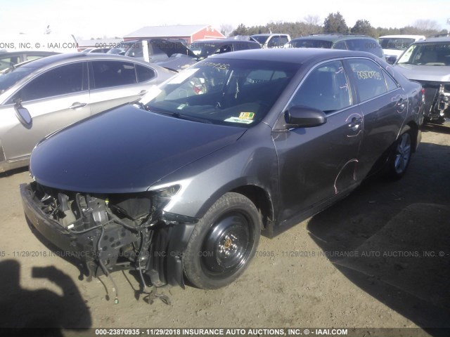 4T1BF1FK4EU320617 - 2014 TOYOTA CAMRY L/SE/LE/XLE Boz foto 2