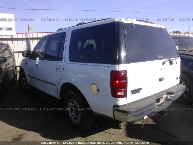 1FMRU15WX2LA37391 - 2002 FORD EXPEDITION XLT WHITE photo 3
