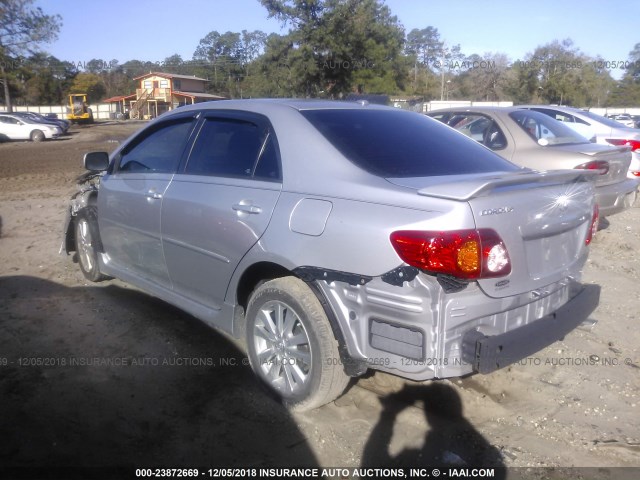 1NXBU4EE4AZ301515 - 2010 TOYOTA COROLLA S/LE/XLE SILVER photo 3