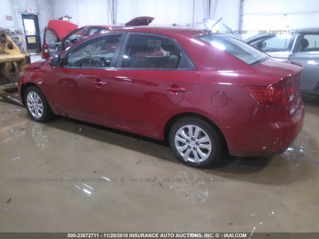 KNAFU4A26D5737098 - 2013 KIA FORTE EX RED photo 3