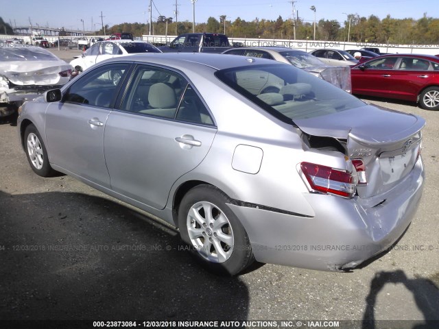 4T4BF3EK5BR098863 - 2011 TOYOTA CAMRY SE/LE/XLE 银色 照片 3