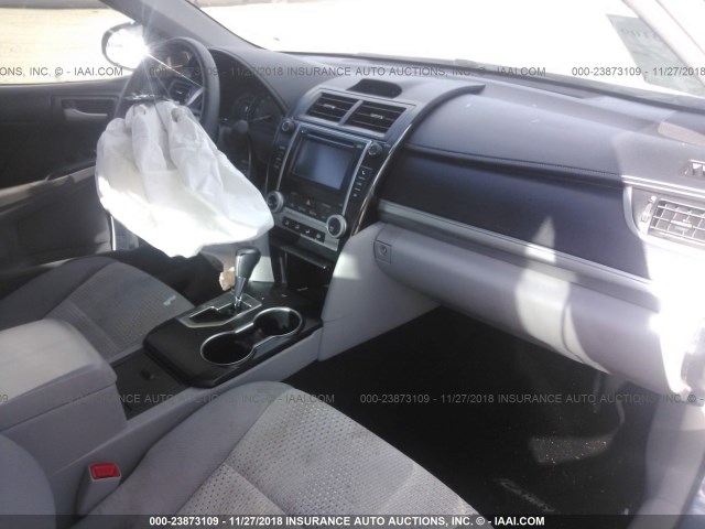 4T4BF1FKXER355247 - 2014 TOYOTA CAMRY L/SE/LE/XLE Boz foto 5