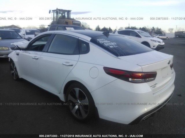 5XXGW4L26GG025446 - 2016 KIA OPTIMA SX WHITE photo 3