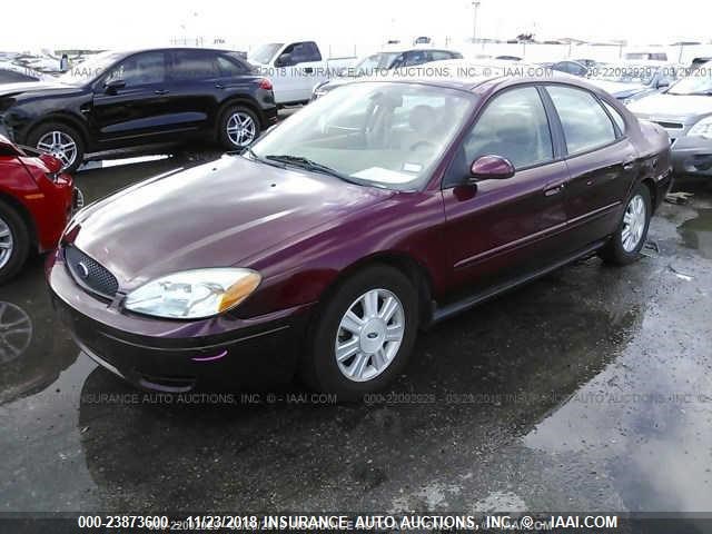 1FAFP562X5A256536 - 2005 FORD TAURUS SEL MAROON photo 2