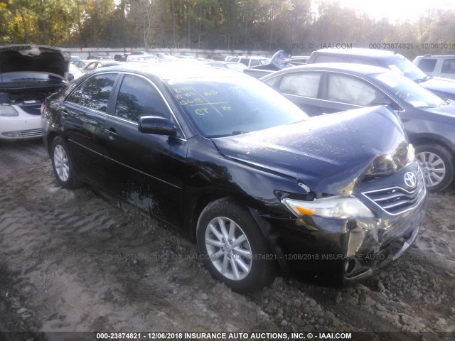 4T4BF3EK8BR119950 - 2011 TOYOTA CAMRY SE/LE/XLE 黑色 照片 1