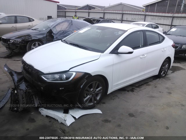 5NPD84LF6JH213735 - 2018 HYUNDAI ELANTRA SEL/VALUE/LIMITED WHITE photo 2