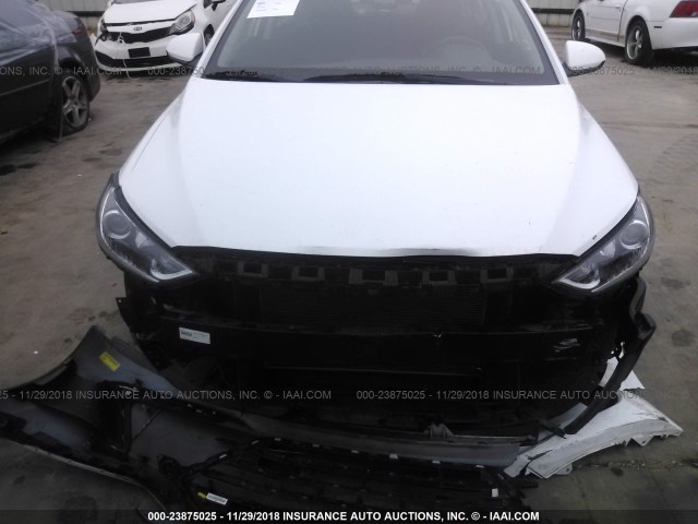 5NPD84LF6JH213735 - 2018 HYUNDAI ELANTRA SEL/VALUE/LIMITED WHITE photo 6