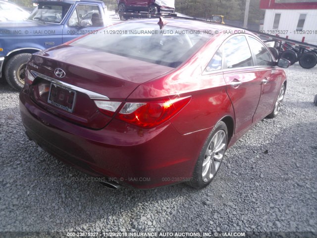 5NPEC4AC9BH143323 - 2011 HYUNDAI SONATA SE/LIMITED RED photo 4