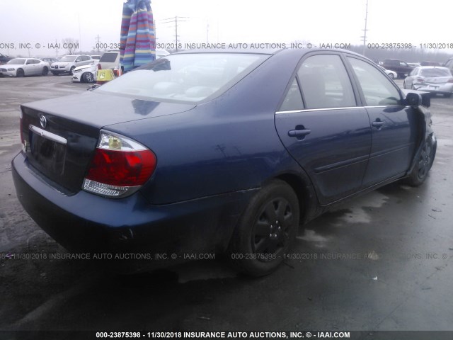 4T1BE32K05U001316 - 2005 TOYOTA CAMRY LE/XLE/SE BLUE photo 4