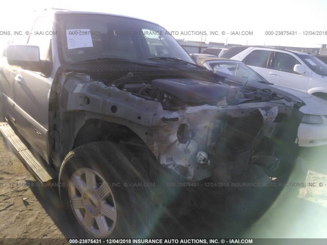 5LMFU27R64LJ31073 - 2004 LINCOLN NAVIGATOR 银色 照片 6